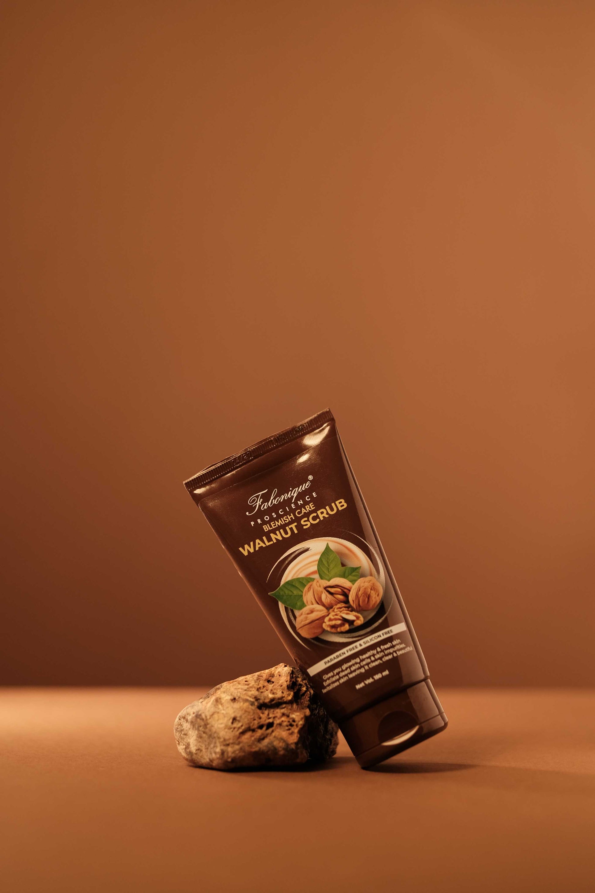 Fabonique Pro Science Blemish Care Walnut Scrub 150 ml