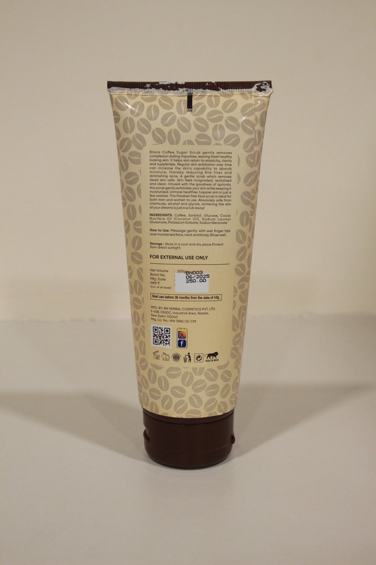 Blaca Coffee Sugar Scrub 200g | Exfoliates Deeply, Removes Dead Skin & Leaves Skin Smooth & Glowing